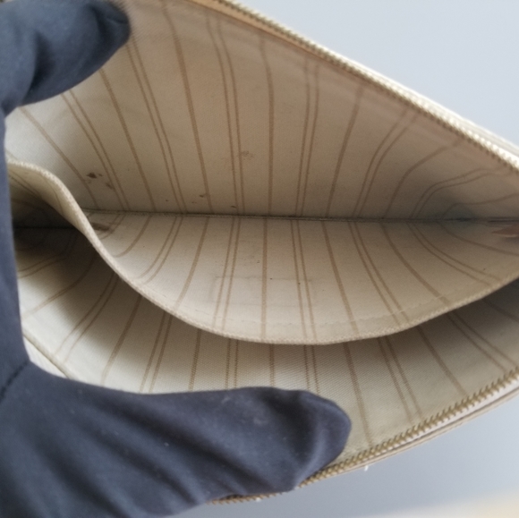 LOUIS VUITTON Neverfull Pouch GM Damier Print - Picture 9 of 16